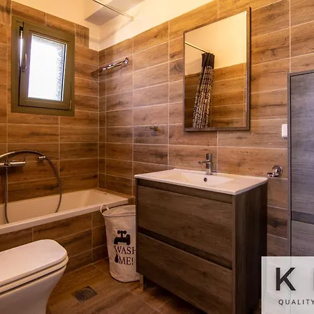 Willa Skoumas Surrounded By Olive Trees! Vlachata