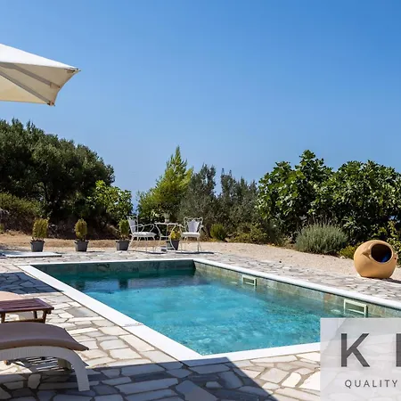 فيلة Skoumas Surrounded By Olive Trees! Vlachata