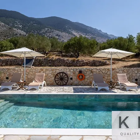 فيلة Skoumas Surrounded By Olive Trees! Vlachata